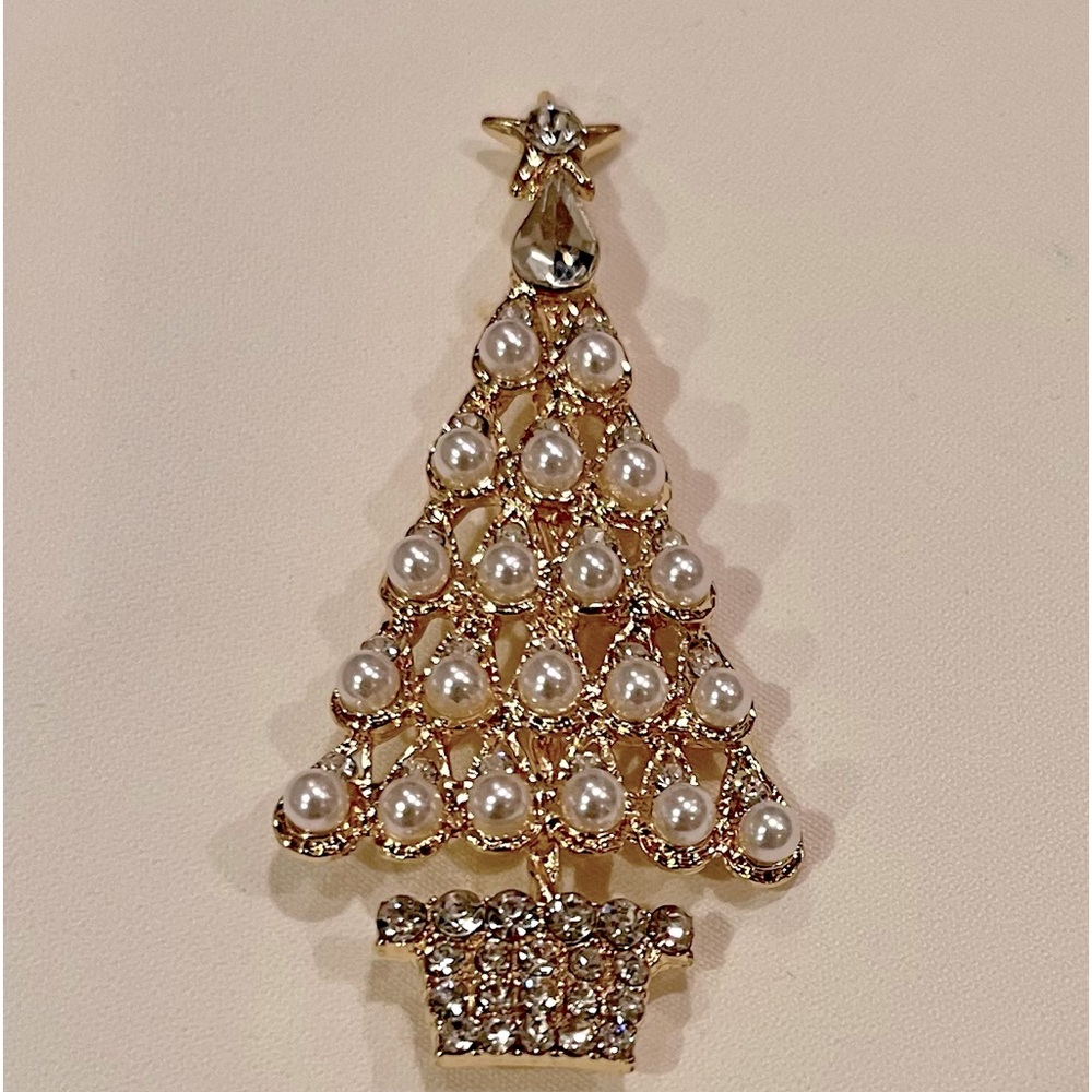 Pearl and Rhinestone Christmas Tree Brooch